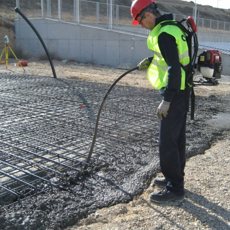 Vibrator beton
