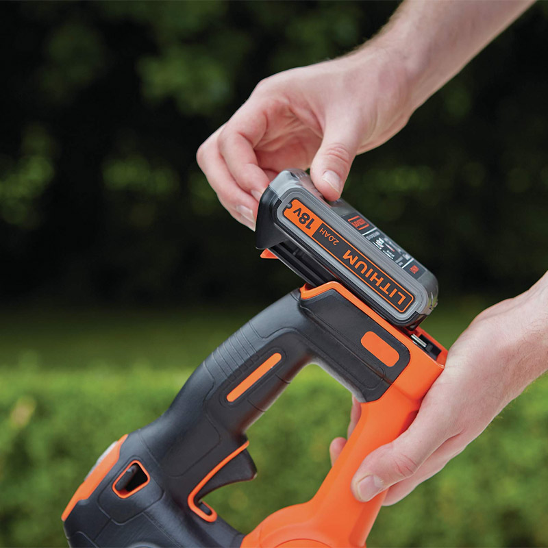 Foarfeca gard viu cu acumulator Black&Decker, 18V Li-Ion 1x 2.0Ah, lama 450 mm, tip GTC18452PC-QW