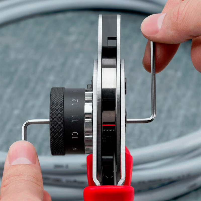 Cleste de presare KNIPEX 230 mm, cu patru dornuri pentru contacte rasucite, fara localizator, cu reglaj mecanic al avansului