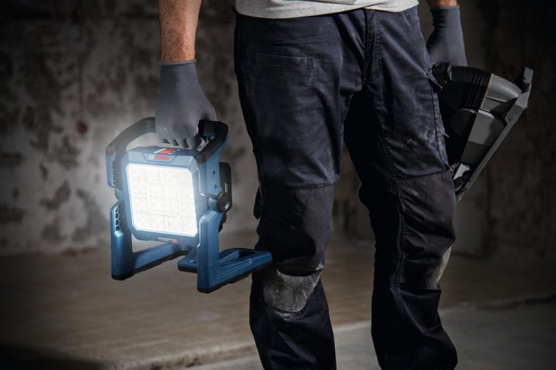 Proiector/lampa santier 18V, 5000 Lm, SOLO, tip GLI18V-5000, BOSCH