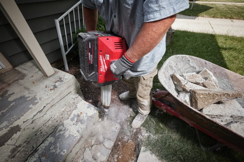 Ciocan demolator cu acumulatori Milwaukee MXF DH2528H-0, HEX, 72V, 64J, 24.8 kg, solo