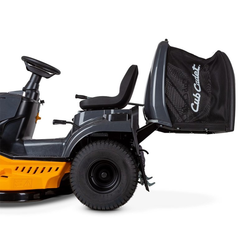 Tractoras de tuns iarba CUB CADET LT1 R86