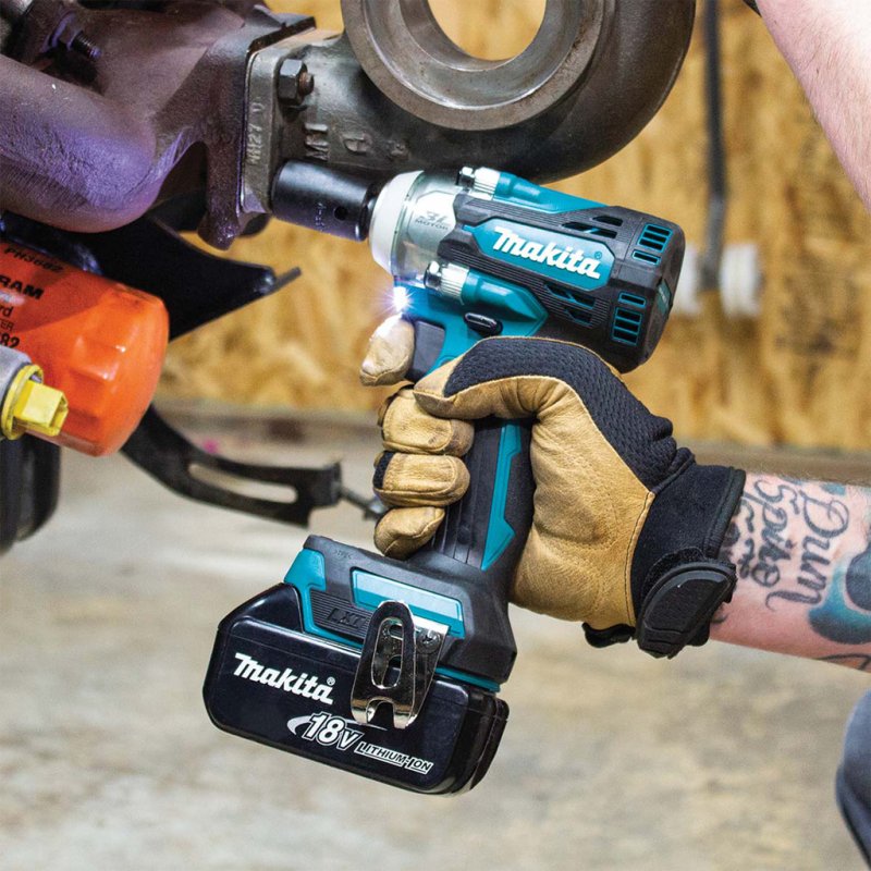 Masina de insurubat cu impact 330 Nm, cu acumulatori Li-Ion LXT 18V, SOLO, Makita DTW300Z
