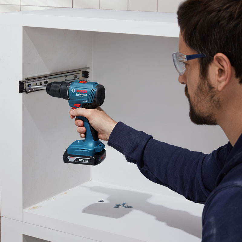 Masina de gaurit/insurubat BOSCH cu acumulatori 18V, 50 Nm, SOLO, tip PRO GSR 185-LI