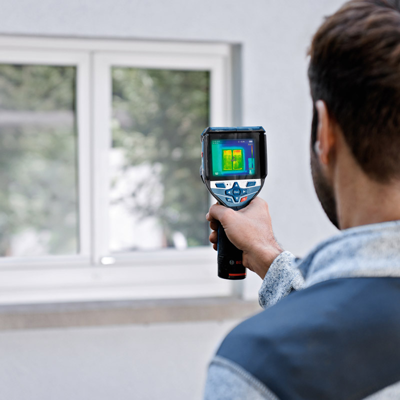 Camera cu termoviziune BOSCH -20°C / +600°C, cu acumulator 12V, 1x 2.0Ah, L-BOXX, PRO GTC 400 C