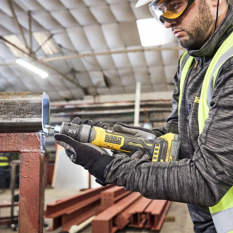 Polizor drept (biax) cu acumulator Li-Ion XR 18V, bucsa de prindere 6 mm, DeWALT DCG420N-XJ