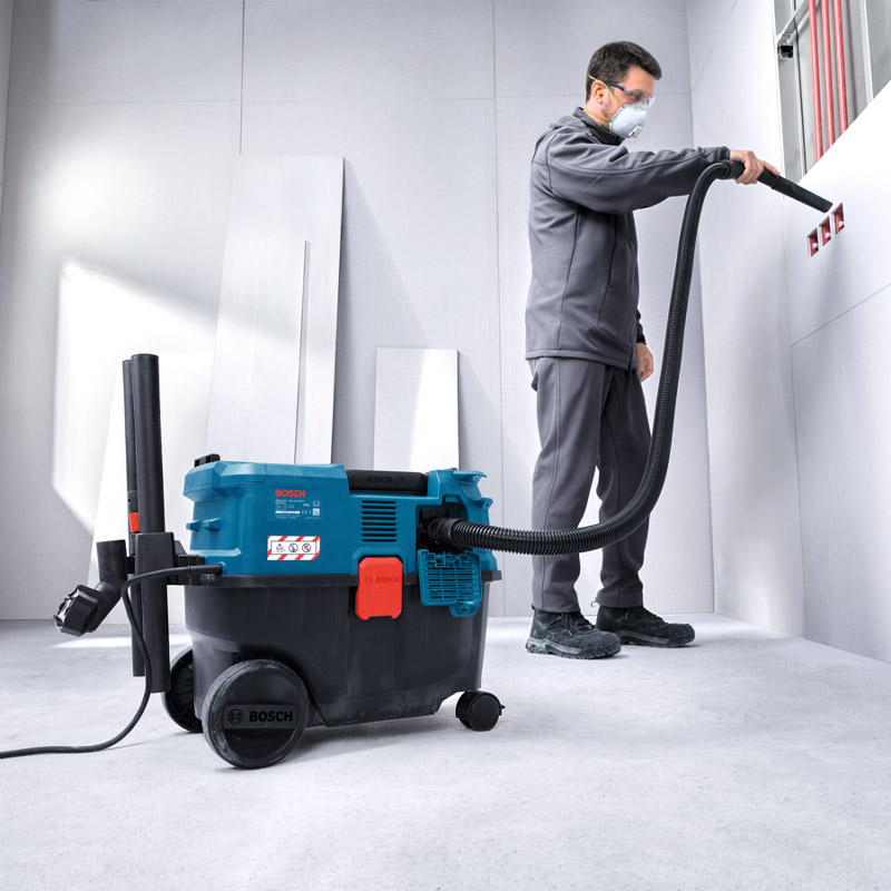 Aspirator industrial compact cu aspiratie continua BOSCH PRO GAS12-25LS, functie de suflare