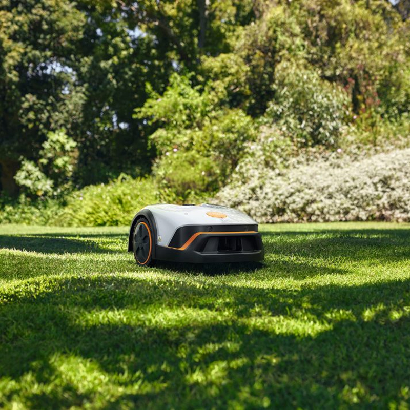 Robot electric de tuns gazonul STIHL iMOW 3.0, 500mp