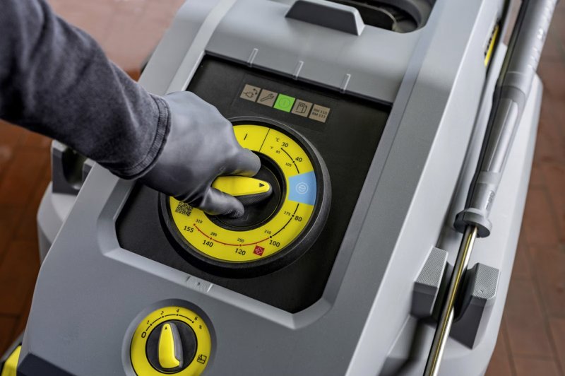 Aparat de spalat cu presiune si incalzire a apei KARCHER HDS 8/18-4CXA