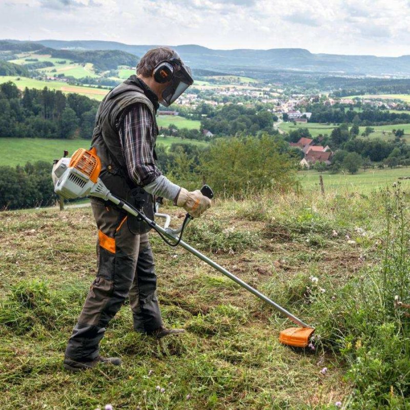 Motocoasa 2.1 CP, diametru taiere 450 mm, STIHL FS 235