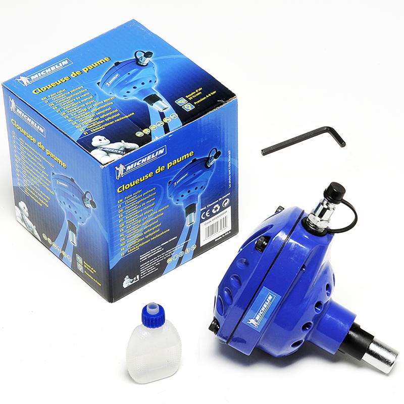 Pistol pneumatic (ciocan) pentru batut cuie