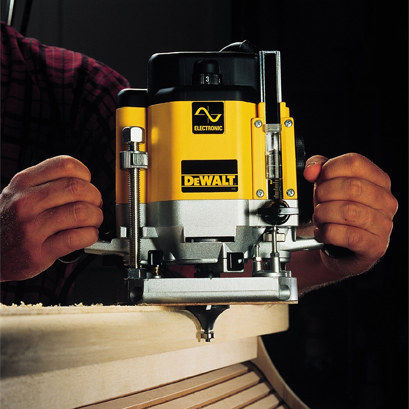 Masina de frezat verticala 2000W DeWalt DW625EK-QS