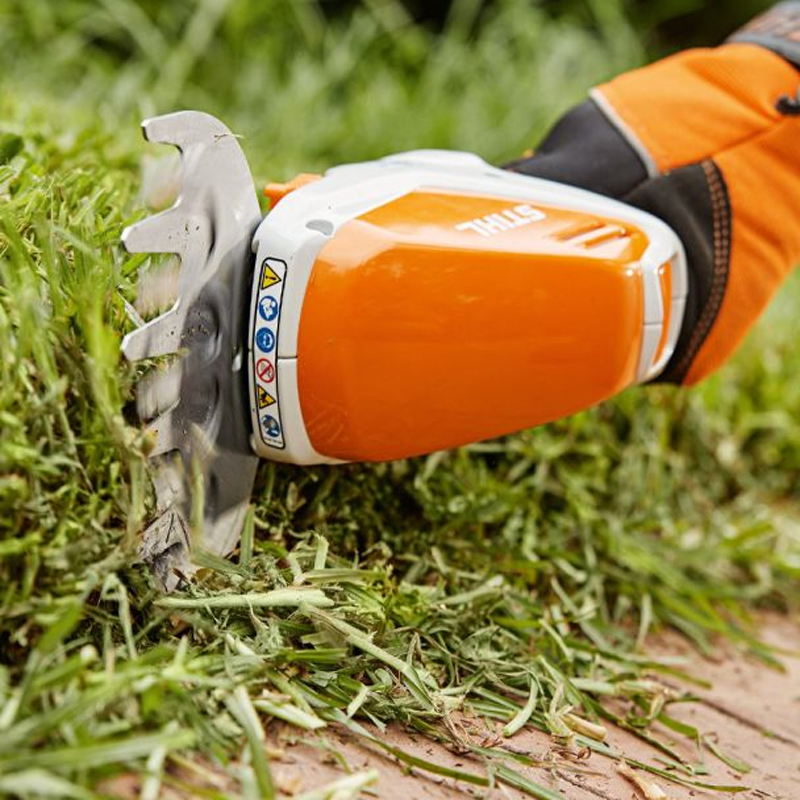 Foarfeca de tuns gard viu cu acumulatori, Stihl, tip HSA26 Set, 10.8V, 2.1Ah, sistem AS
