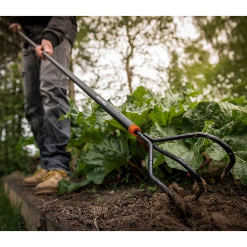 Cultivator Fiskars, 1670 x 130 mm, 590 g, Solid™