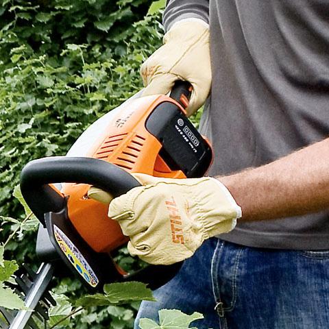 Foarfeca de tuns gard viu 50cm, compatibila cu acumulatori 36V, Stihl, tip HSA66 SOLO (fara incarcator si acumulator), sistem AP
