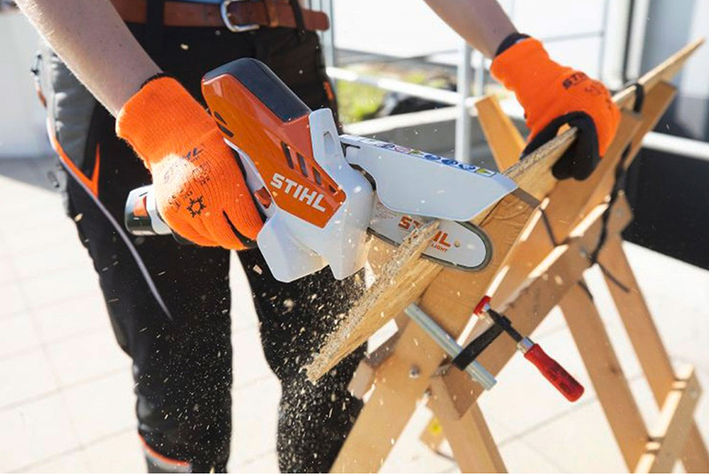 Electroferastrau cu lant, cu acumulatori, Stihl, tip GTA26 Set (cu acumulator si incarcator), sistem AS
