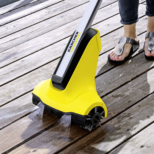 Aparat de curatat terase si suprafete din piatra Karcher, tip PCL4