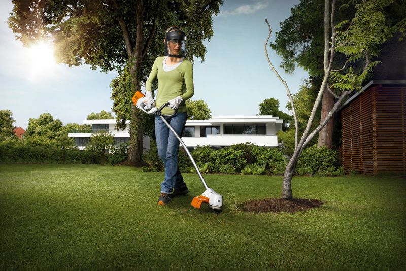 Motocoasa (trimmer) compatibila cu acumulator 36V, Stihl, SOLO (fara incarcator si acumulator), tip FSA60R, sistem AK