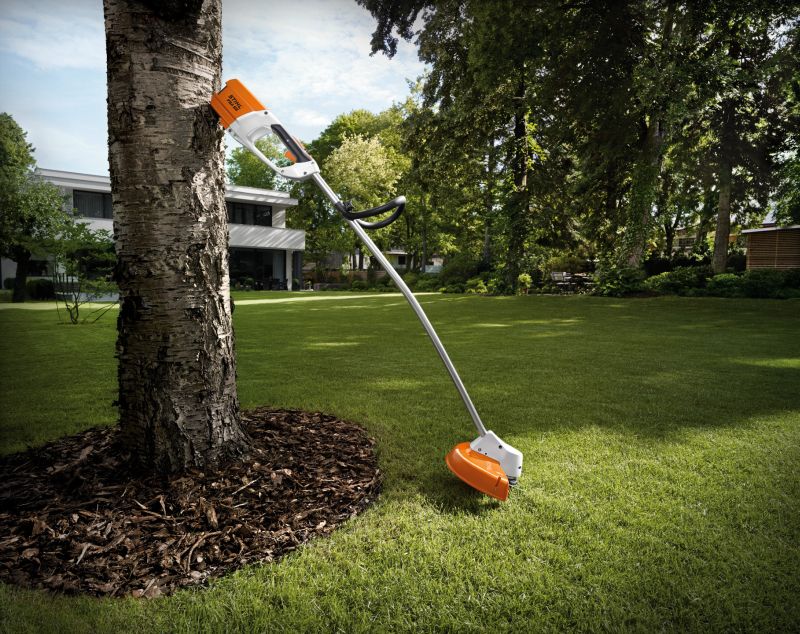 Motocoasa (trimmer) compatibila cu acumulator 36V, Stihl, SOLO (fara incarcator si acumulator), tip FSA60R, sistem AK