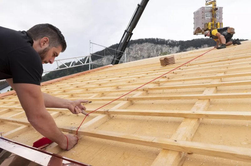 Sfoara trasat pentru creta cu carcasa plastic, 30 m, rezistenta 600 N la rupere, SOLA Austria tip CLG 30