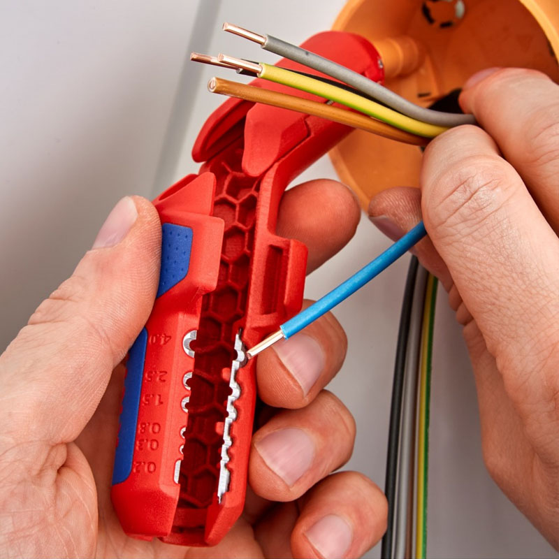 Dispozitiv universal pentru dezizolat Knipex ERGOSTRIP, 135 mm