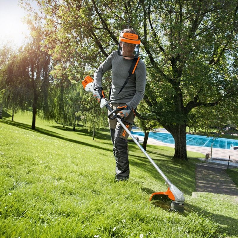 Motocoasa (trimmer) compatibila cu acumulatori 36V, Stihl, SOLO (fara incarcator si acumulator), tip FSA130, sistem AP