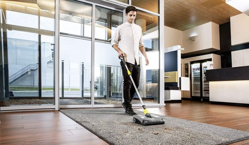Matura electrica profesionala cu acumulator Li-Ion, Karcher EB 30/1 