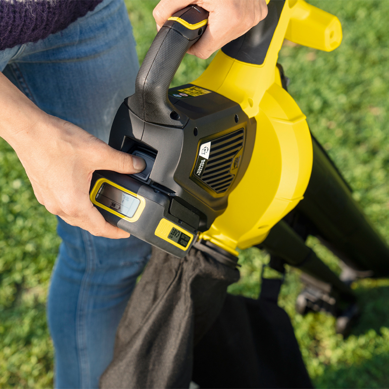 Aspirator cu suflanta compatibil cu acumulatori 18V, SOLO, Karcher, tip  BLV18-200