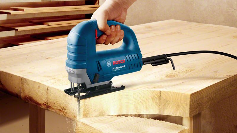 Fierastrau vertical (pendular) tip GST 8000 E