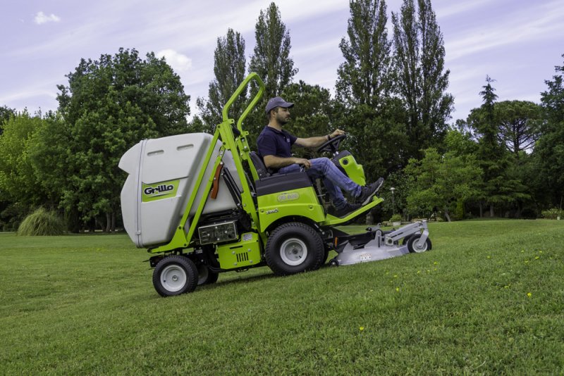 Tractoras de tuns gazon multifunctional, DIESEL, tip GRILLO FD 500