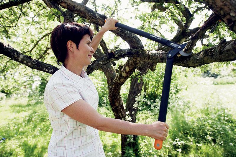 Foarfeca mare (L) cu mecanism de forta, contracutit curbat, Fiskars tip PowerGear™ L78, 692mm