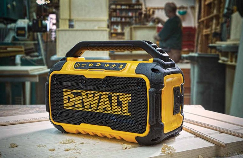 Boxa santier 10.8, 14.4, 18.0V Li-Ion, DeWalt DCR011-XJ