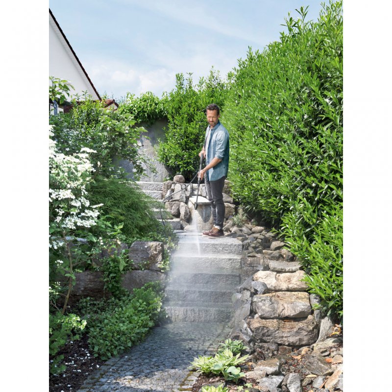 Aparat de spalat cu presiune KARCHER K4 Compact CAR