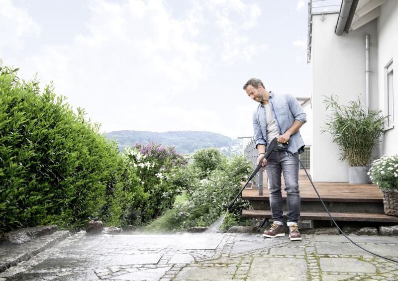 Aparat de spalat cu presiune KARCHER K4 Compact CAR