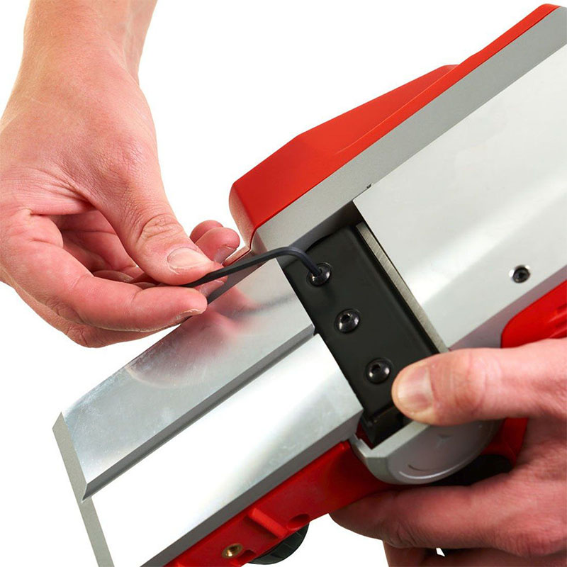 Masina de rindeluit 18V, 4 Ah, Milwaukee tip M18BP-402C