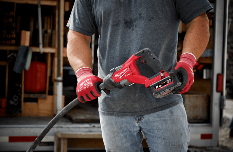 Vibrator de beton cu acumulatori Milwaukee M18FCVN12-0, 18V, SOLO, lungime lance 1.2m