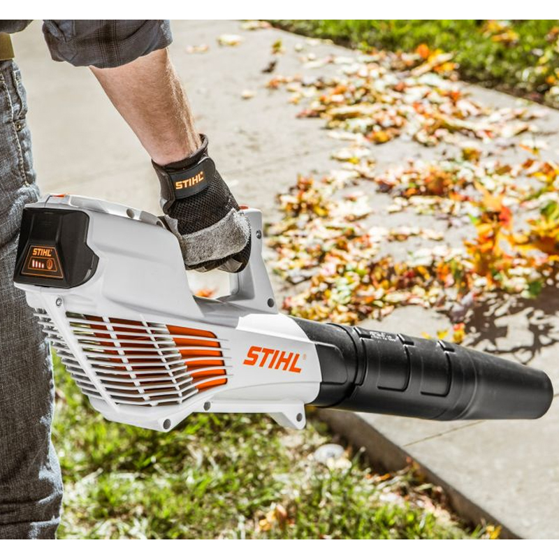 Suflanta cu acumulator 36V, Stihl, tip BGA56 SET, sistem AK