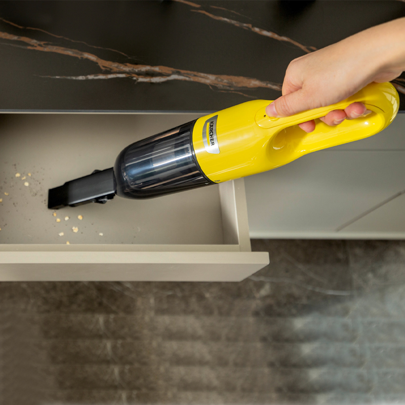 Aspirator de mana Karcher cu acumulator 7.2V, 2Ah, tip CVH2