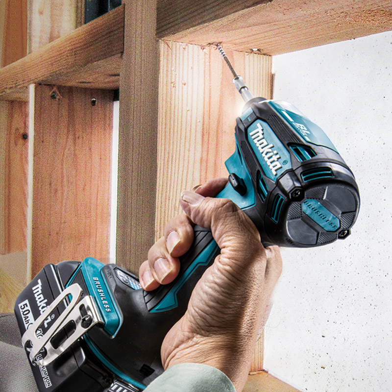 Masina insurubat cu impact cu acumulator Li-Ion LXT 18V, hex 1/4