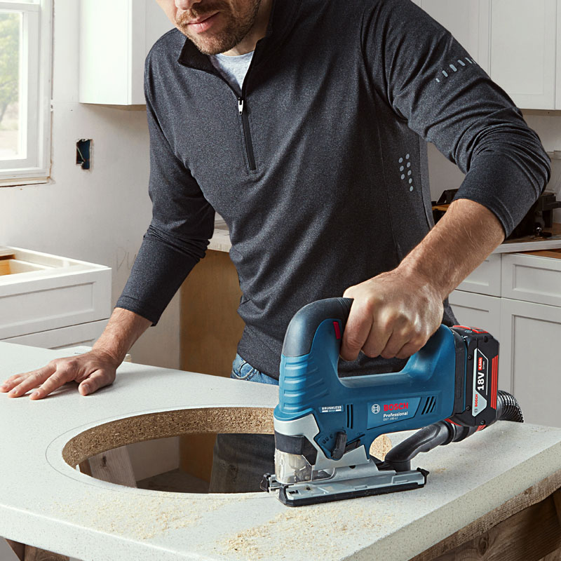 Fierastrau vertical (pendular) cu acumulator Li-ION 18V, 4 Ah, tip GST 185-LI