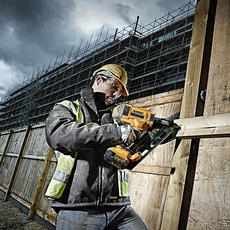 Pistol pentru batut cuie in beton 18V, SOLO, DeWalt DCN890N-XJ