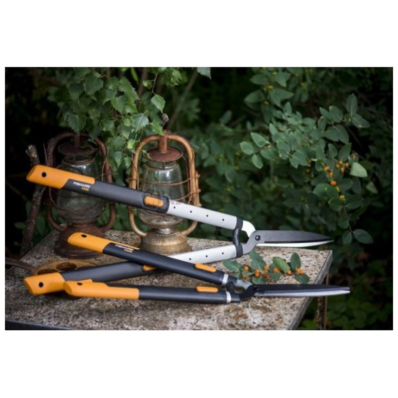 Foarfeca telescopica pentru gard viu, Fiskars tip SmartFit™ HS86, 675-925mm