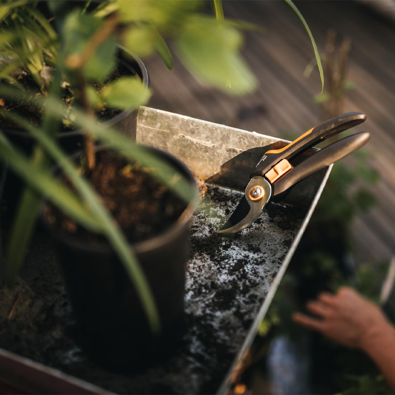 Foarfeca pentru gradina pas cu pas, tip Solid™ P321 (M), Fiskars