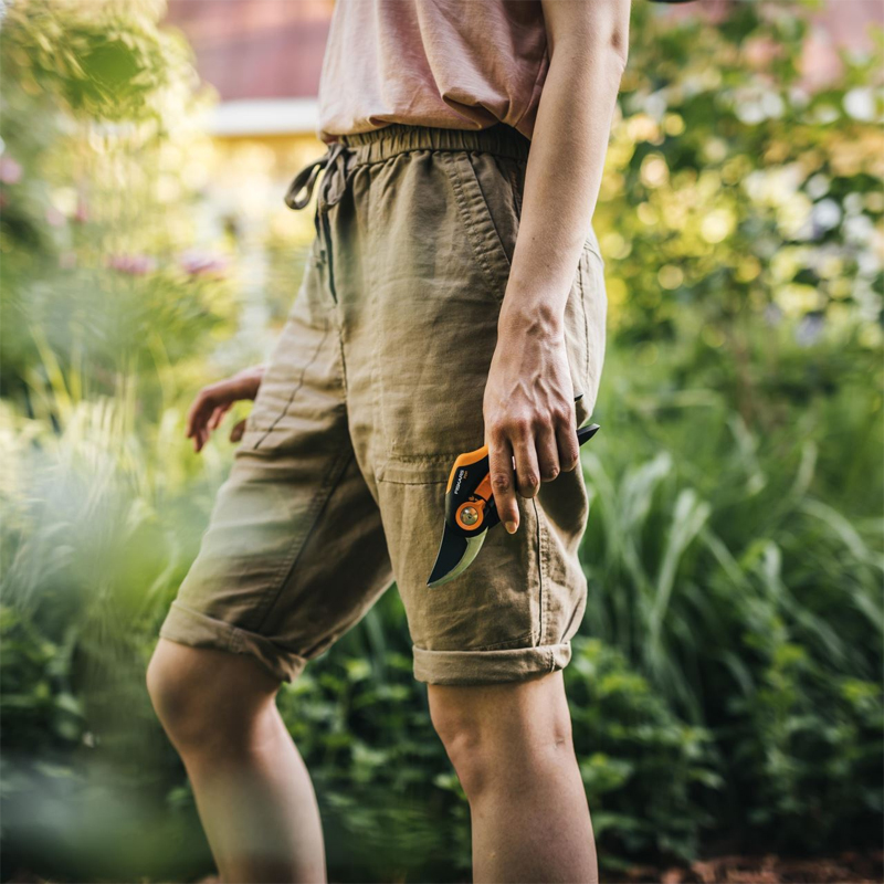 Foarfeca pentru gradina pas cu pas, tip Solid™ P321 (M), Fiskars