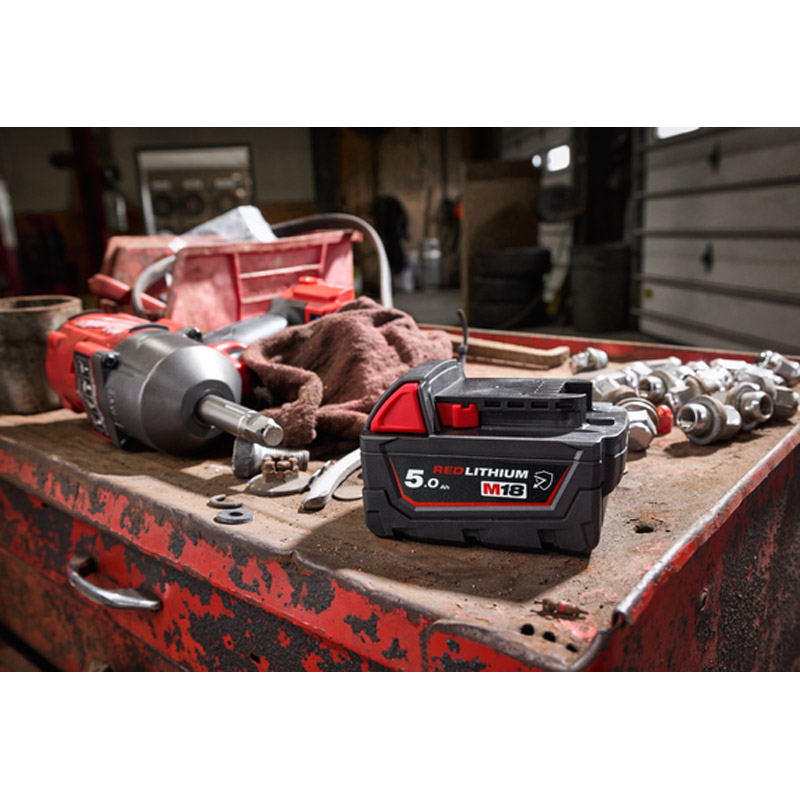 Milwaukee M18 CBLPP2A-502C 18V 2 x 5.0Ah Li-Ion RedLithium