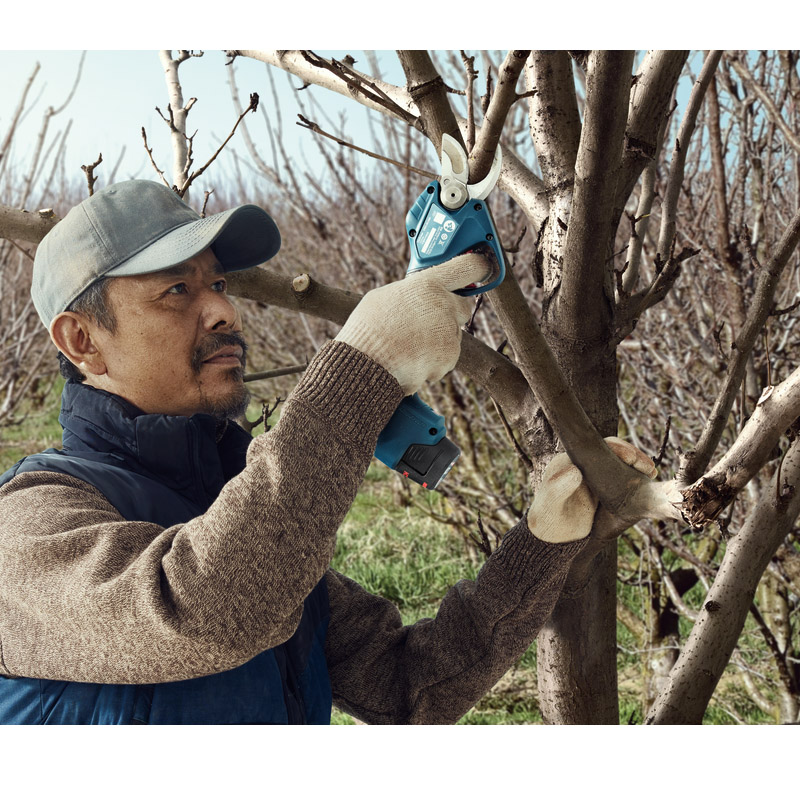 Foarfeca de crengi cu acumulator 12V, 2x3.0Ah, BOSCH Pro Pruner