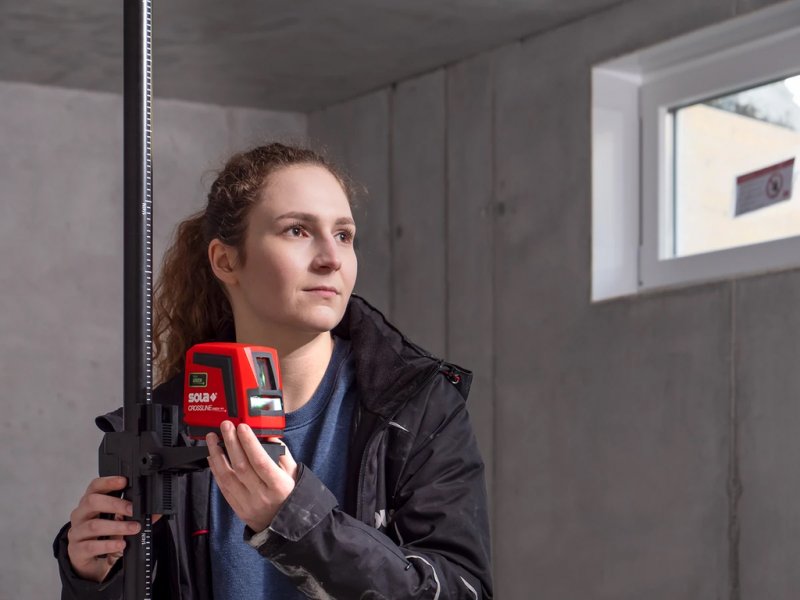 Trepied cu tija universala SOLA model UTC