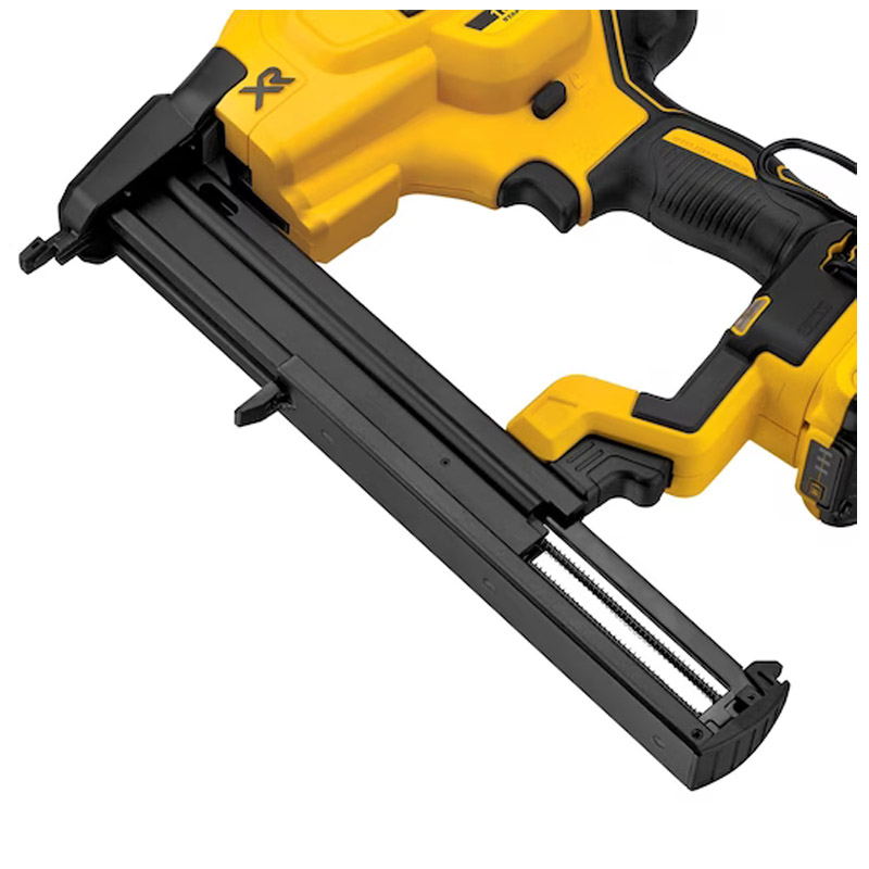 Pistol pentru capse si cuie cu acumulatori 18V XR 2x2.0 Ah Li-Ion, 12-38mm, DeWalt DCN681D2-QW