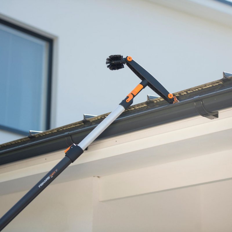 Curatator pentru jgheaburi, 340 mm, 340 g, Fiskars QuikFit