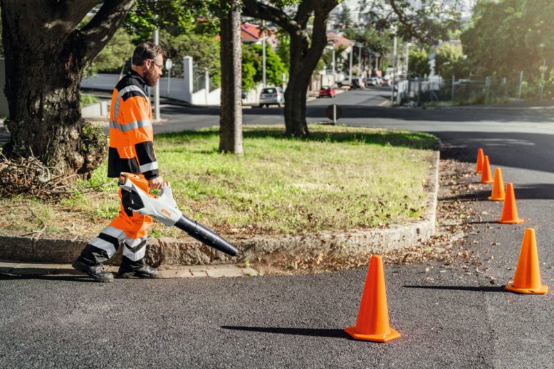 Suflanta STIHL cu acumulatori, tip BGA 86